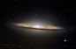 La Galaxia del Sombrero : También conocida como M104 y NGC 4594, la galaxia Sombrero es uno de los objetos de cielo profundo más hermosos y estudiados. A unos 31 millones de años luz de distancia de nosotros, representa un extraño híbrido entre una galaxi