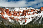 布莱斯峡谷国家公园｜犹他州
Bryce Canyon National Park, Utah

年轻的画家兼冒险家Rachel Pohl正用画笔记录布莱斯峡谷国家公园壮观的岩石群和绮丽风景。这里也是Rachel Pohl最爱的犹他公园。