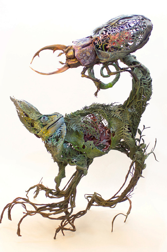 Ellen Jewett 的雕塑作品。植...