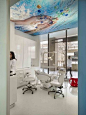 Awesome photo praphics on the ceiling   -   Smile Designer Dental Office Interiors / Antonio Sofan Architect LEED AP