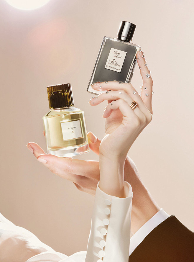 THE SCENT OF LOVE : ...