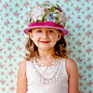 七岁未闻花名（摄影师Aline Smithson拍摄的一组以七岁小女孩为主角的照片，从独特的视角记录下了她们最甜美的微笑。）