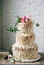 花朵元素婚礼蛋糕