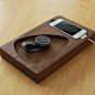 iPhone Docking Station by Tinsel & Timber底座