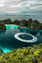 Manouver Boat at Raja Ampat | Indonesia by Ridwan Prasetyo