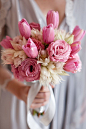 Pink bouquet with blushing brides | Cari Photography #wedding #bouquet