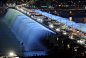 首尔盘浦喷泉大桥
盘浦大桥位于汉江之上，是韩国首尔市中心的主要桥梁，连接瑞草区和龙山地区。盘浦大桥在Jamsu桥之上，形成了“双层”的桥梁。当水位上升时，Jamsu桥被水覆盖。这座大桥下层是行人道和自行车道，是一座梁桥，于1982年完工。