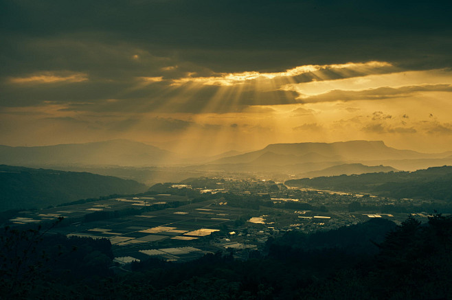 Mountain view of Shō...