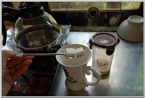 如何做自制香醇浓厚的港式奶茶的做法（自制...