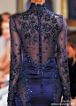 #TRENDYARK#Zuhair Murad Haute Couture F/W 2013 - Details.来自黎巴嫩的设计师Zuhair Murad向来精于繁复精巧的设计,将高级定制的绝伦工艺发挥到极致.2013秋冬将藤蔓枝杈通过刺绣与亮片镶缀等手法表现出来.这些是来自这个系列的背部细节,妖娆魅惑的丛林精灵.