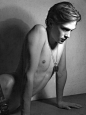 Mathias Lauridsen
#男模# #男神# #摄影# #模特# #美男# #时尚# #时装# #街拍##写真# #素材# #绘画# #欧美# #英伦# #好莱坞# #英伦范# #经典#