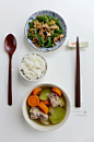 青椒肉丝、青萝卜雪莲果排骨汤
——一菜一汤一米饭