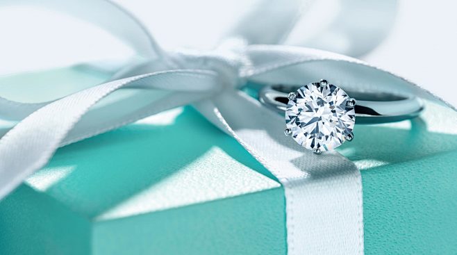 你的订婚钻戒 | Tiffany & C...
