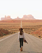 into the desert. Heading into Monument Valley.  Photo by @helloemilie #stayandwander
