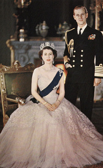 年轻的伊丽莎白二世和菲利普亲王。