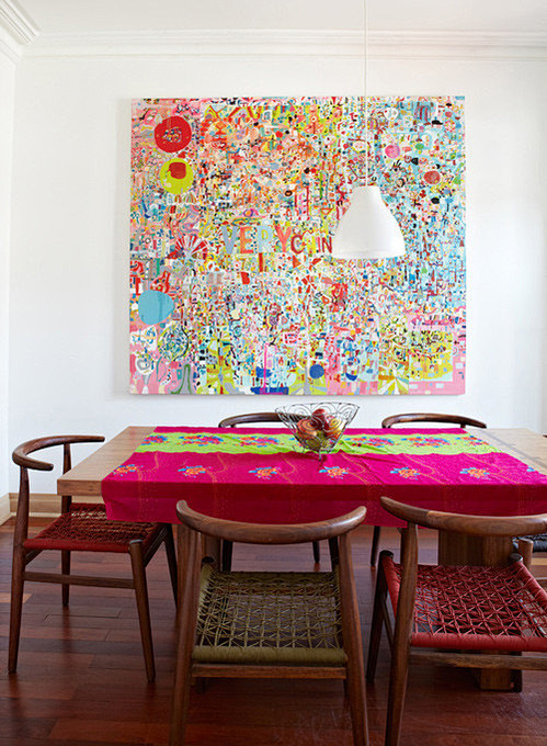 让抽象的艺术色彩点缀中式的餐厅氛围