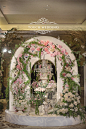 西式婚礼《天幕下的恋人Jetaime》+来自：婚礼时光——关注婚礼的一切，分享最美好的时光。#花园主题婚礼# #喷泉花艺设计#