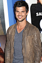 Sexiest Men 2013 – 39. Taylor Lautner
《暮光之城》第二男主角狼人雅各布·布莱克