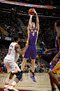 Los Angeles Lakers vs. Cleveland Cavaliers - Photos - February 05, 2014 - ESPN