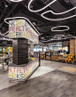 Schiphol Street Food Market, HMSHOST : Breaking away from the standard airport food court, the new concept brings the outdoor vibrancy of an urban street food market indoors, for a fresh and exciting food experience that is a destination in its own right.