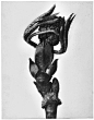 即使伟大的经典作品，也常常悄悄地被人遗忘，这套现代雕塑般的黑白植物摄影作品出自一本1928年的《艺术的原本形态》（ Urformen der Kunst ），在当时是轰动欧美的畅销书，给整个摄影艺术产生了强烈的影像，他的作者也一夜成名——已经63岁的卡尔·布洛斯菲尔特（Karl Blossfeldt，1865-1932）。
布洛斯 ​​​​...展开全文c