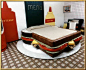 Fanta Suite Hotel（美国・明尼苏达州）
怎么看都是充满了美国风情、把三明治直接作为床的造型。