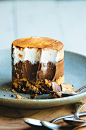 yumi-food:

S’mores Custard Cake | Hint of Vanilla