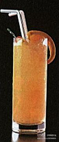 【中文名称】：天蝎座 【英文名称】：Scorpion 【材 料】：白色朗姆酒45毫升，白兰地30毫升，橙汁20毫升，柠檬汁20毫升，青柠汁15毫升，橙子、柠檬各1/8个，红樱桃1个 【制 法】：①将酒和果汁倒入雪克杯中摇和，然后倒入注满碎冰的大型酒杯中；②用水果装饰酒杯，最后添加两根吸管。
