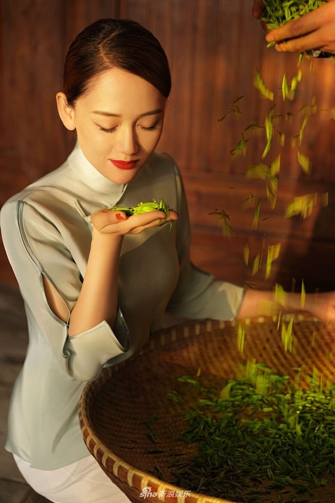 组图：传统和潮流的结合 陈乔恩大片演绎茶...
