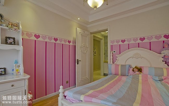 欧式风格粉色爱心装饰儿童房图片