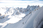 #法国# Chamonix-Mont-Blanc (霞慕尼勃朗峰). 霞慕尼是法国高度最高的镇之一，欧洲最高的高峰勃朗峰（海拔4810米）位于其境内，因此它是欧洲知名滑雪胜地，一般遊客和体育登山攀登勃朗峰起点，因此是一座旅游业很兴旺的镇，这使得这座镇显得非常世界主义。霞慕尼的面积为245.46平方公里，是法国面积第四大的镇。
在1924年，第一届冬季奥林匹克运动会曾在这个城市举行。