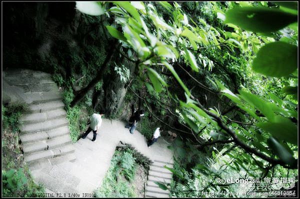 张家界:在哈利路亚山前留影, 木目人言旅...