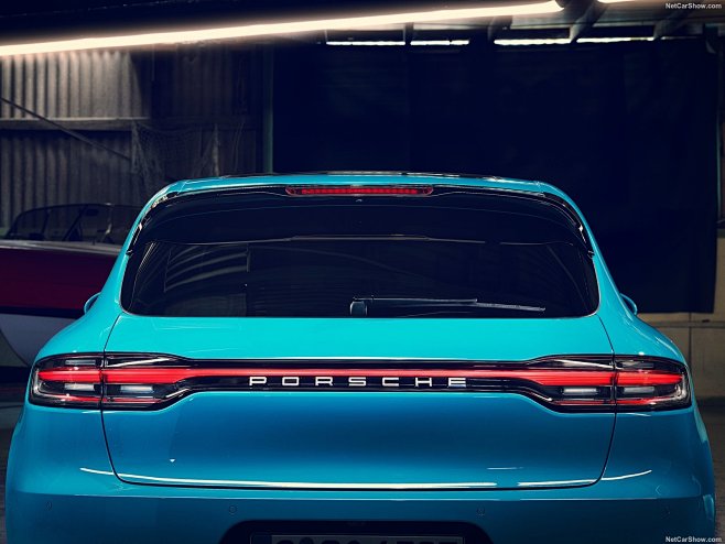 Porsche Macan (2019)...