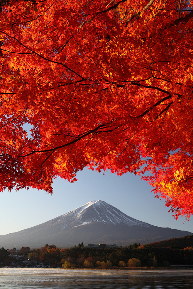 ethereo:

Mt. Fuji a...
