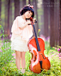 #乐格思*快乐淑女装#我拉着大提琴，聆听着动人的旋律。