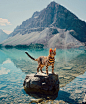 Suki可不是一只简单的虎斑猫，而是一名冒险家。她的铲屎官 Martina Gutfreund用摄影作品在Instagram上记录了加拿大湖泊和山脉上冒险旅行。