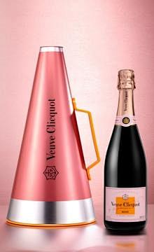 凯歌粉红香槟“呐爱”限量版礼盒
可以套上...