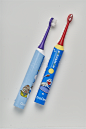 红点、IF设计大奖——OraCleen 儿童智能电动牙刷。