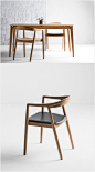 『蹼椅』，向“The Chair”致敬。我们依照汉斯瓦格纳最杰出的作品“The Chair”的结构设计了这把全新的椅子，它的形态更时尚，也更符合现代生活的需要。独特的双曲线靠背细节，灵感来自两栖动物蹼的形状，它既是现代实木工艺的体现，也是椅子识别度的来源。