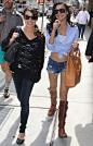 Lea Michele和Naya Rivera两位美女一起逛街还真是养眼