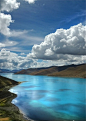 一块蓝宝石，羊卓雍湖，西藏