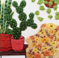 刺绣艺术家Sarah K. Benning长期旅居在阳光灿烂的西班牙梅诺卡岛，她按照家中绿植的模样妙“手”生花，绣出了一个清新美丽的植物园。 图 via Sarah Benning's instagram