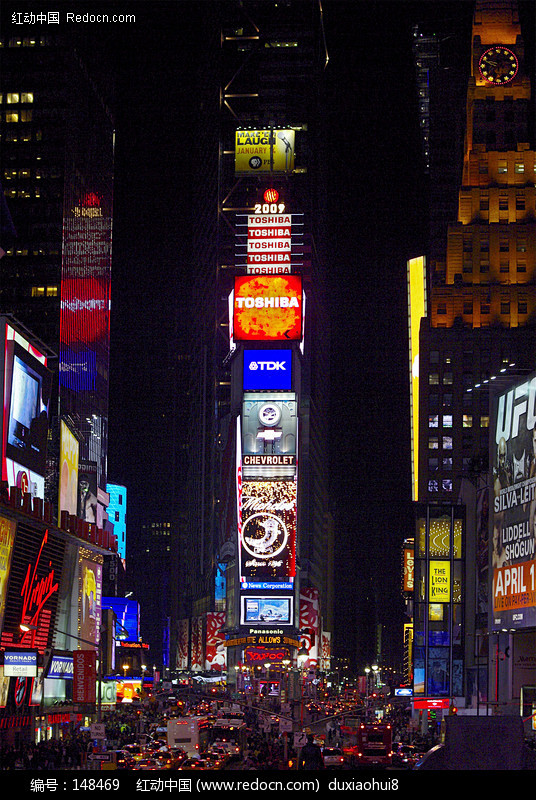 繁华的都市商业街夜景图片