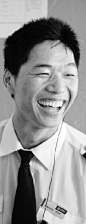 “微笑哥”每天笑出16颗牙 被称为滨江第11景 - 社会 - 东南网