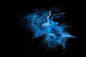 Photograph Young beautiful dancer jumping into blue powder cloud by Gergely Zsolnai on 500px 喷墨 飞溅 粉末 颜料