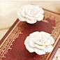 Zakka陶瓷白玫瑰花饰品首饰化妆品卖家拍摄道具纯手工制作 仅售:4.49元
