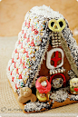 Scandinavian Gingerbread House - Pepparkakstuga 