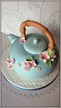 Teapot Cake: 