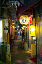 Harmonica side street in the evening，Japan