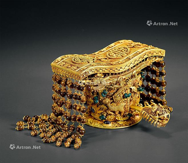 金累丝龙纹冕 冕，是古代帝王的礼帽，只有...
